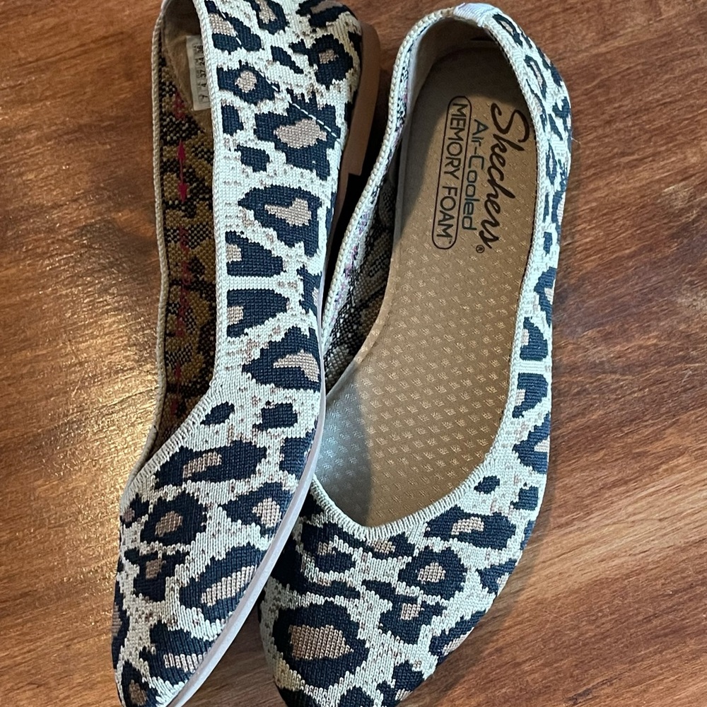 Sketchers cheetah slip on shoes - Picture 8 of 15